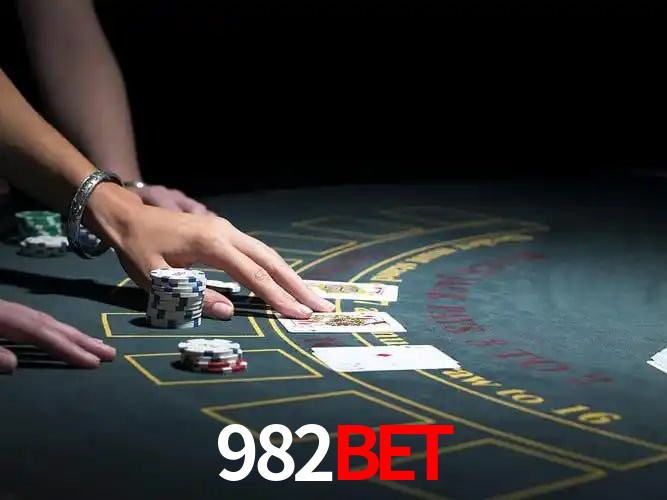 Jogos de Mesa Premium 982bet - Blackjack, Roleta, Baccarat